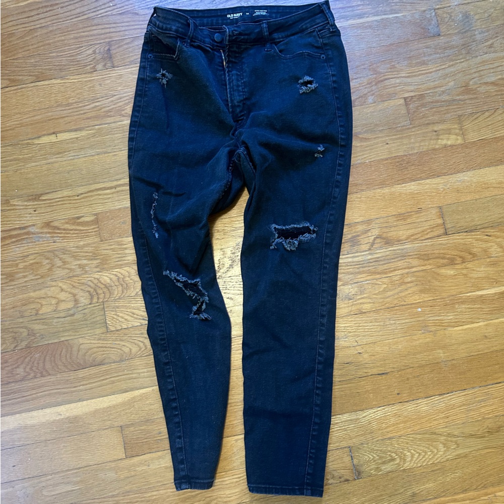 Black hole jeans